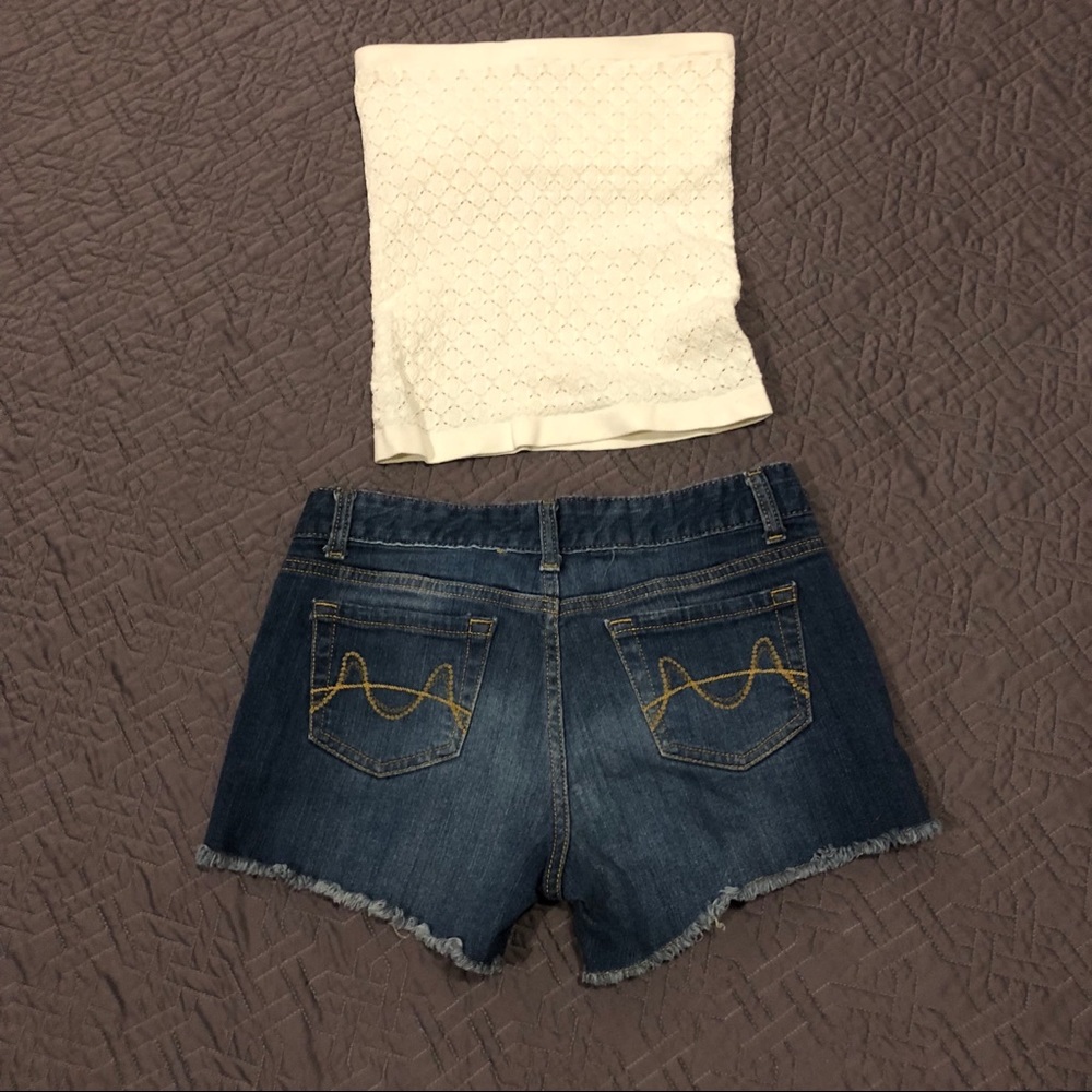 Mossimo Supply Co Denim Booty Shorts sz 7 (fits 6)